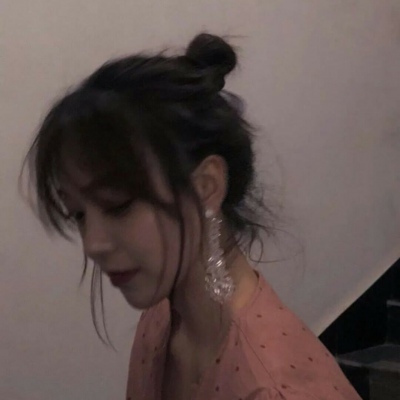 《帳篷里的秘密》免費動漫