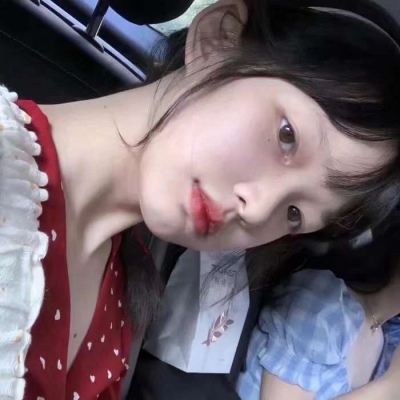 《滿溢游泳池》漫畫免費(fèi)閱讀