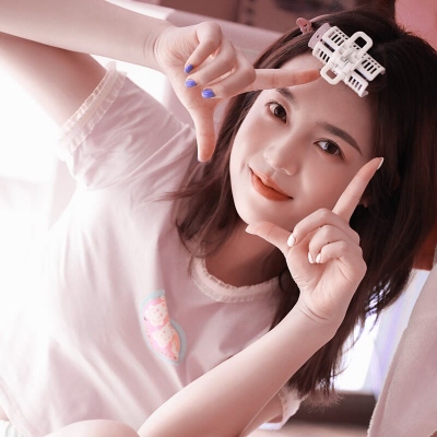 老師用腳幫我設(shè)