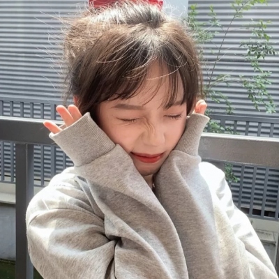 六年級(jí)女孩jiojio的圖片