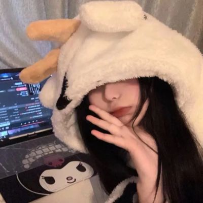 花火臉紅享受流眼淚表情