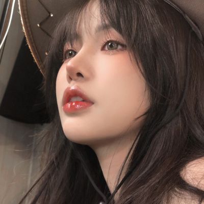 我被同桌扯奶罩摸下面動態(tài)圖