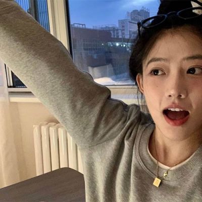 女仆扒開??跪著讓客人玩