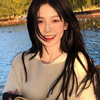 胡桃撕開內(nèi)衣