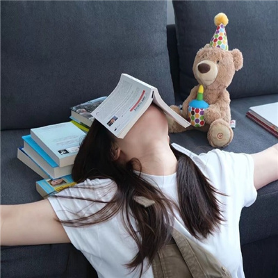 韓國(guó)剛滿十八歲女生穿衣搭配