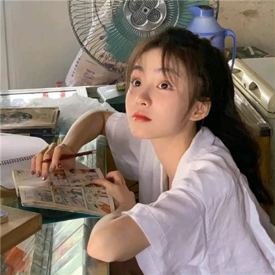 《與上司出軌的人妻》中字