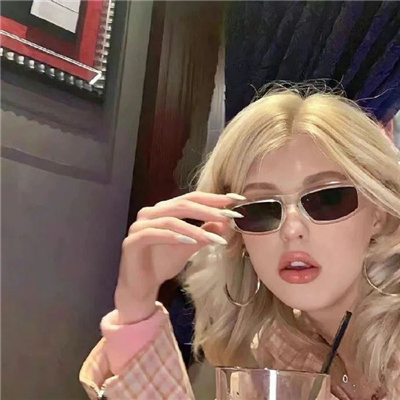 巜人妻被夫上司玩弄