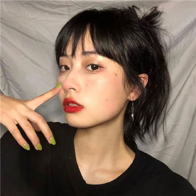 把??伸進(jìn)女人的??動(dòng)漫