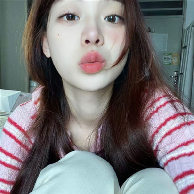 揉我胸?啊?嗯～出奶了3D