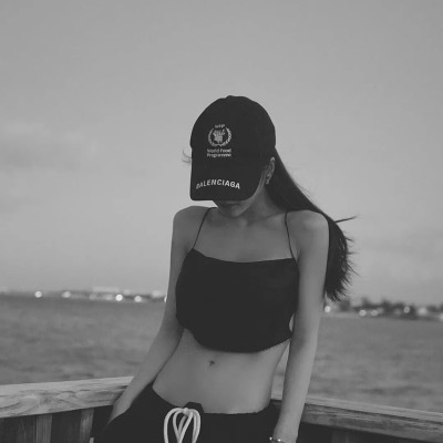 已婚婦女同學(xué)聚會(huì)后