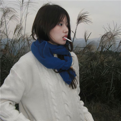 校花自慰全過程流出白漿