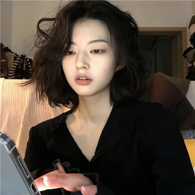 高校教師1993版三個(gè)學(xué)生拜訪視頻