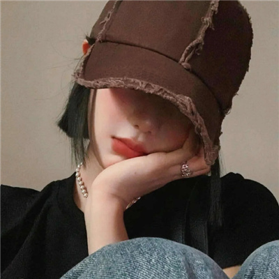 14歲一字馬露唇形照片