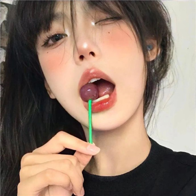 高校教師1993版和三個(gè)學(xué)生是哪一級(jí)