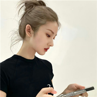 看臉時(shí)代漫畫免費(fèi)觀看