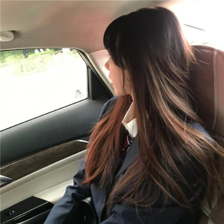 把??伸進(jìn)女人的??動漫